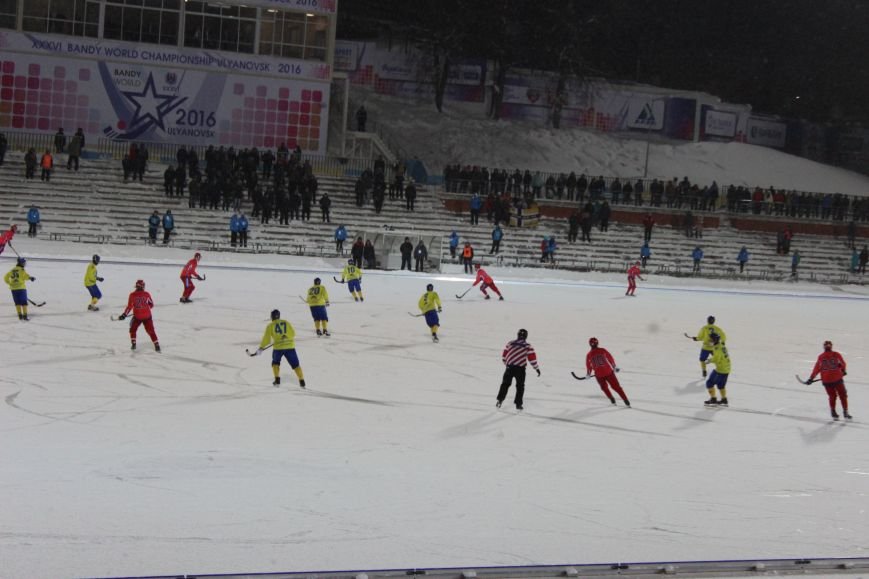 Российская сборная по хоккею с мячом размялась на ульяновской «Волге». ФОТО, фото-1