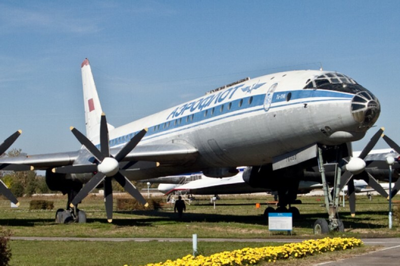 Самолет ульяновск. Ту-114 Ульяновск музей истории гражданской авиации. ВВС России Ульяновск. Музей гражданской авиации Тольятти. Ульяновский авиационный музей ту 95.