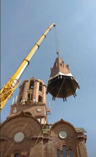 Установили купол на колокольню Спасского женского монастыря 