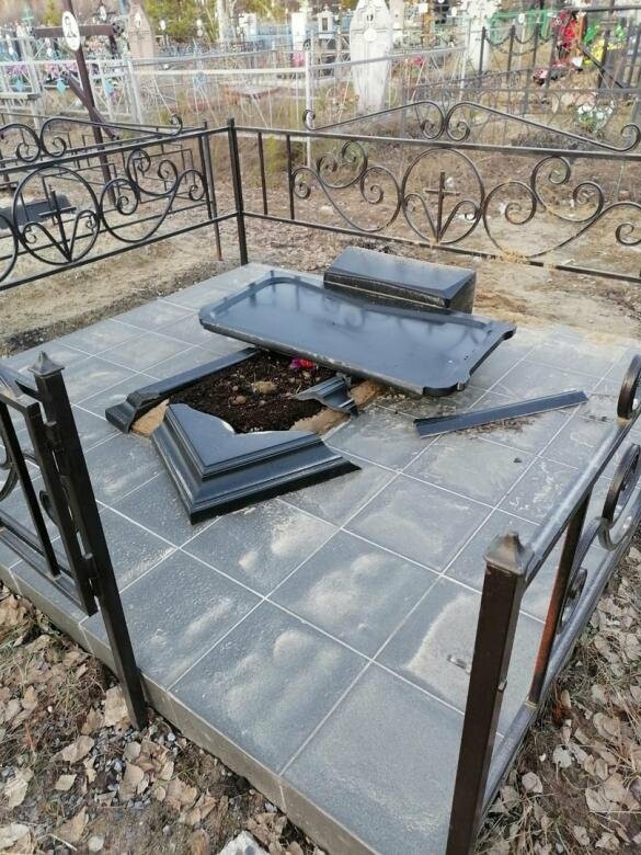 В Ульяновской области инзенское кладбище разнесли дикари