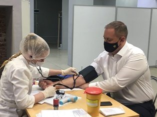 От коронавируса вакцинировался замминистра здравоохранения Ульяновской области Сергей Кучиц