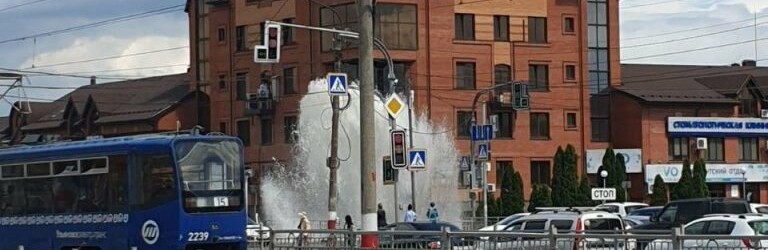 В Ульяновске забил «фонтан» под давлением в 14 атмосфер