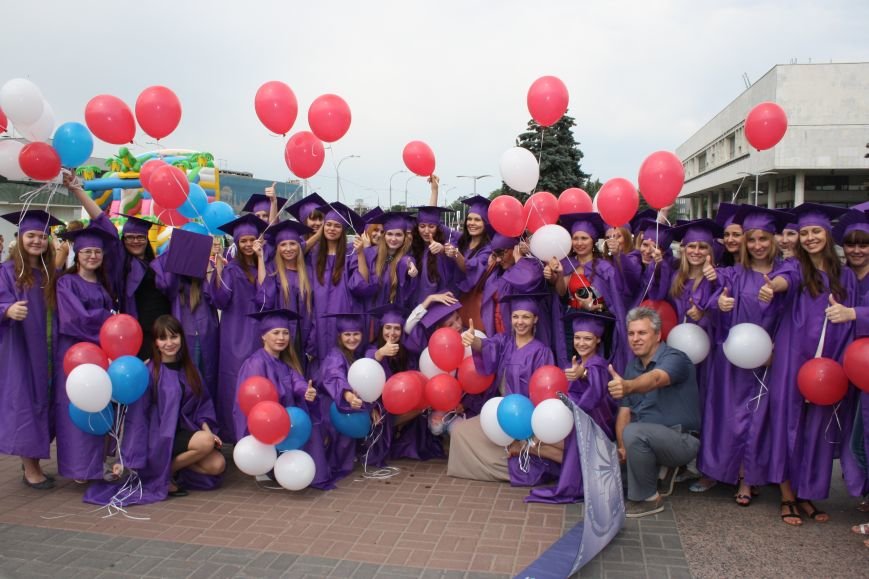 Выпускники УлГПУ впервые приняли участие в шествии, фото-3