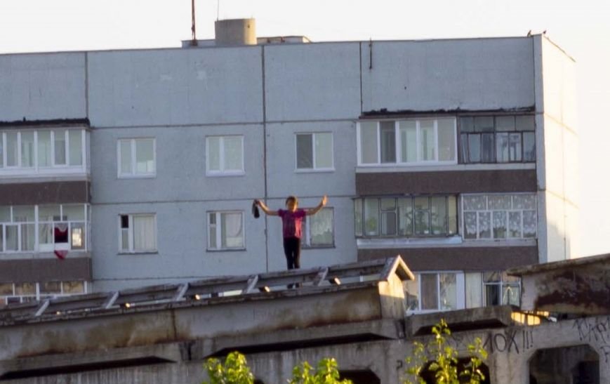 В Заволжье дети разгуливают по крышам!, фото-1