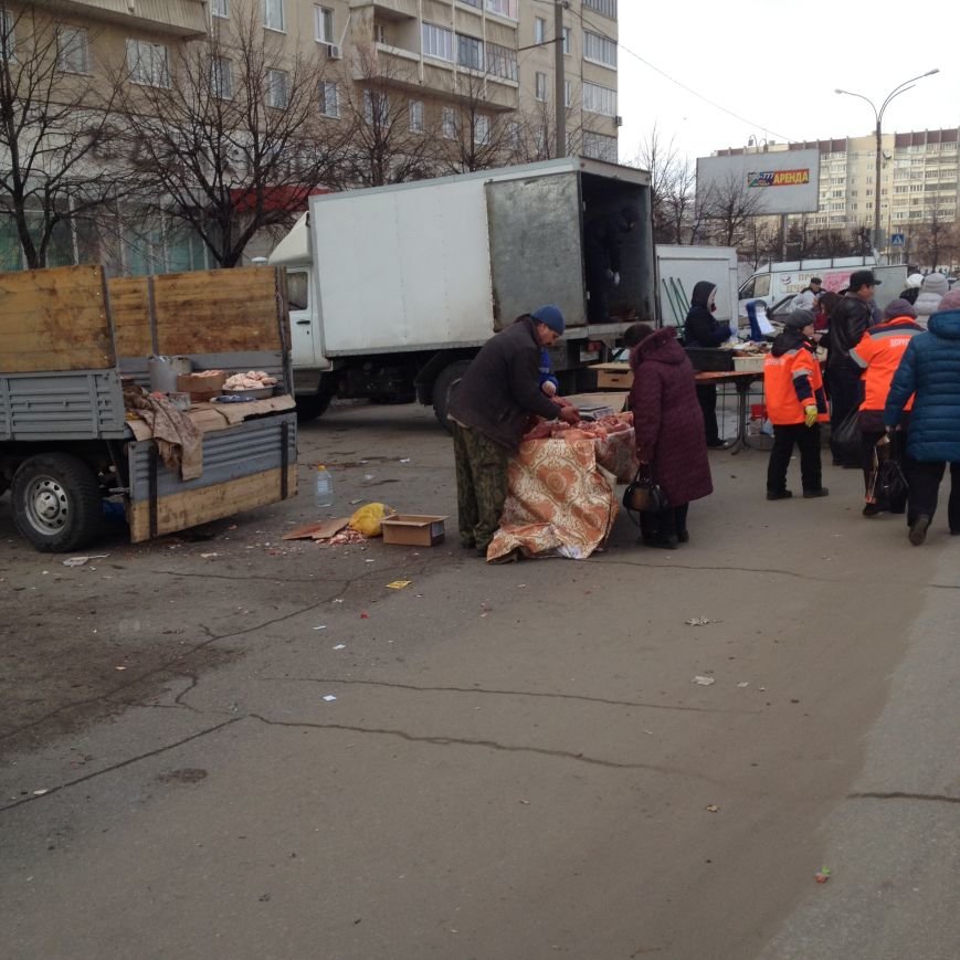 Ульяновских покупателей гнали с ярмарки тракторами, фото-4