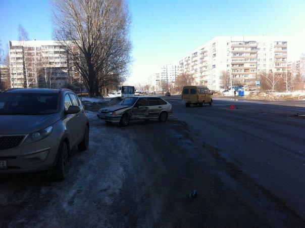 В Заволжье столкнулись три автомобиля, фото-3
