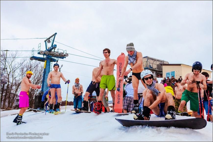 Ульяновские сноубордисты устроили «голые» покатушки (фото) - фото 1
