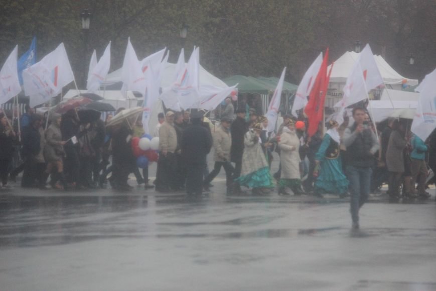 Тысячи ульяновцев вышли на улицы города, фото-4