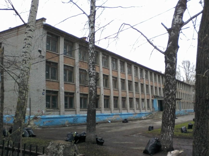 гибнущая школа по улице Севастопольская  14