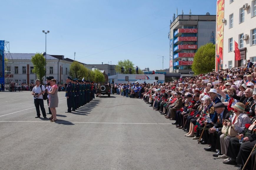 Парад Победы собрал тысячи ульяновцев. ФОТО, фото-7