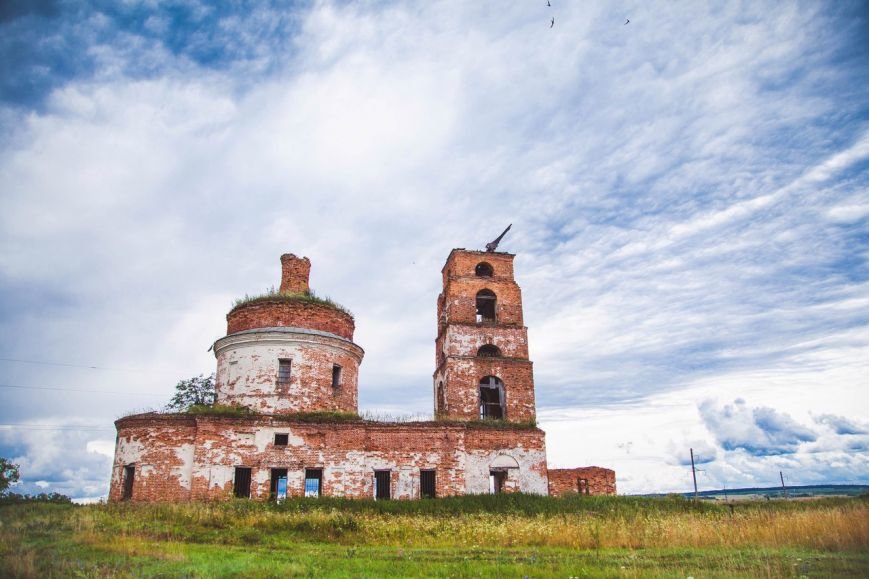 Ульяновский фотограф покажет красоту заброшенных храмов, фото-1