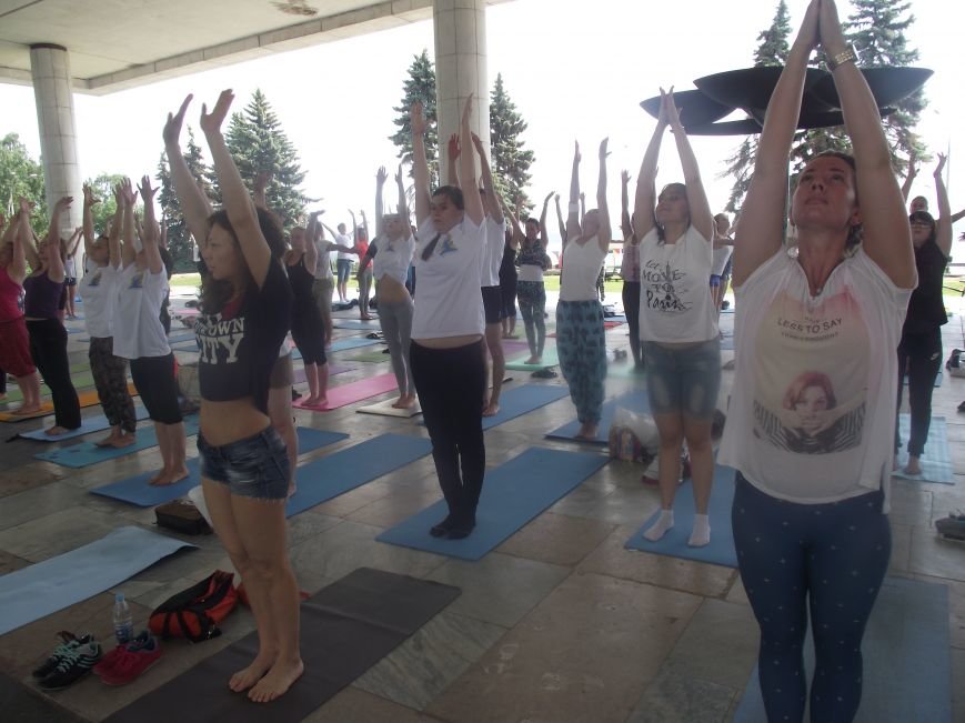Десятки ульяновцев приобщились к йоге. ФОТО, фото-8