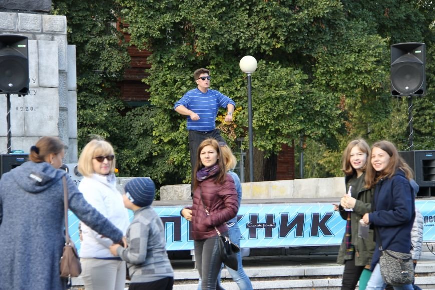 День города в Ульяновске: балет машин, танцы, звезды и дождь. ФОТО, фото-4