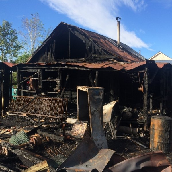 Крупный пожар в Ульяновске тушили 37 человек. ФОТО, фото-2