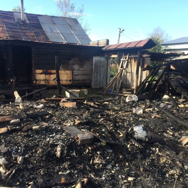 Крупный пожар в Ульяновске тушили 37 человек. ФОТО, фото-1