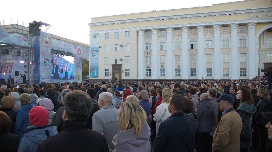 «Хор Турецкого» собрал тысячи ульяновцев на площади. ФОТО, фото-2