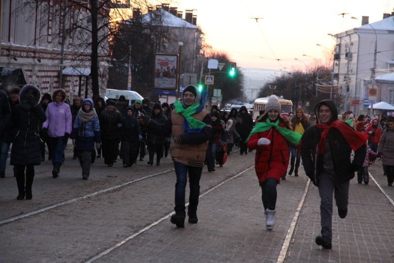 По Ульяновску прошлись Деды Морозы. ФОТО, фото-6