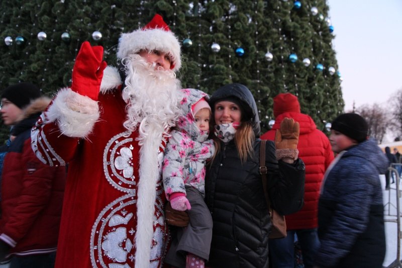 По Ульяновску прошлись Деды Морозы. ФОТО, фото-9