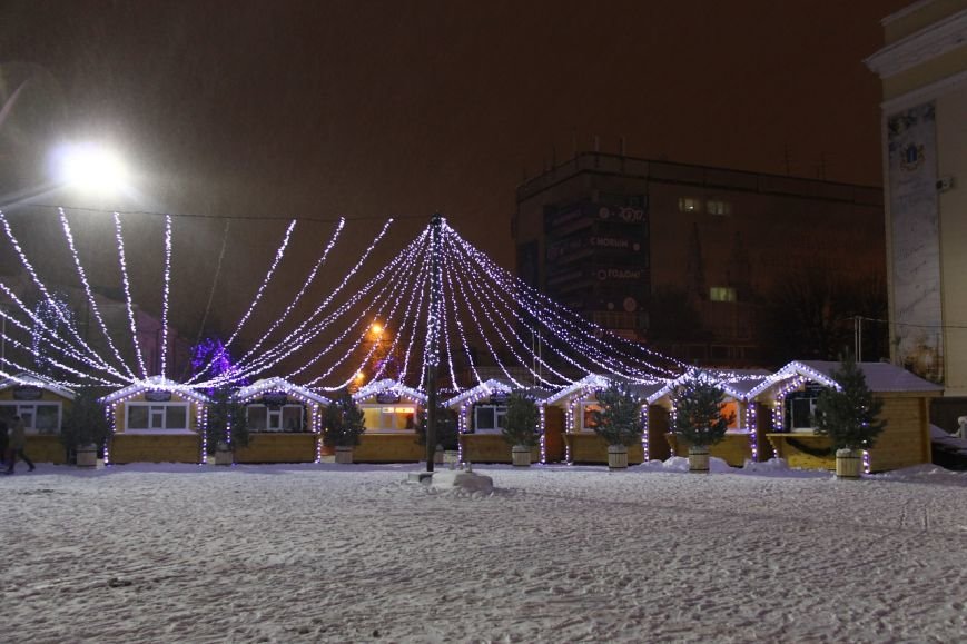 Как украсили центральную площадь Ульяновска. ФОТО, фото-3