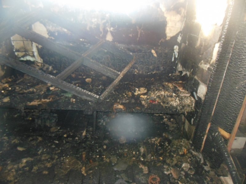 В Новоспасском районе под спящим мужчиной загорелся диван. ФОТО, фото-3