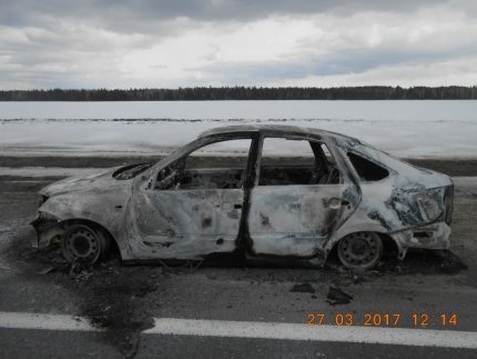 Ульяновец бросил свою машину гореть и уехал. ФОТО, фото-2