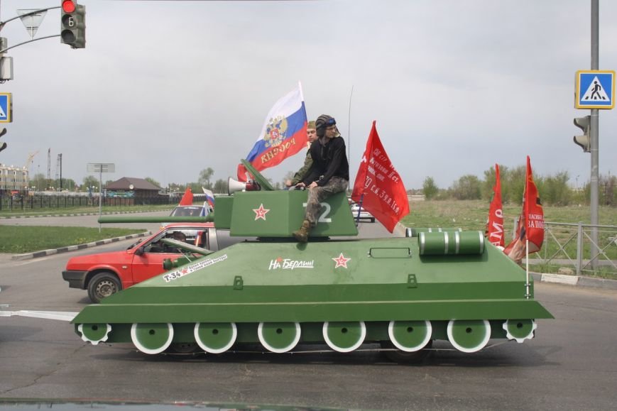810 автомобилей проехались по Ульяновску в честь Дня Победы. ФОТО, фото-11